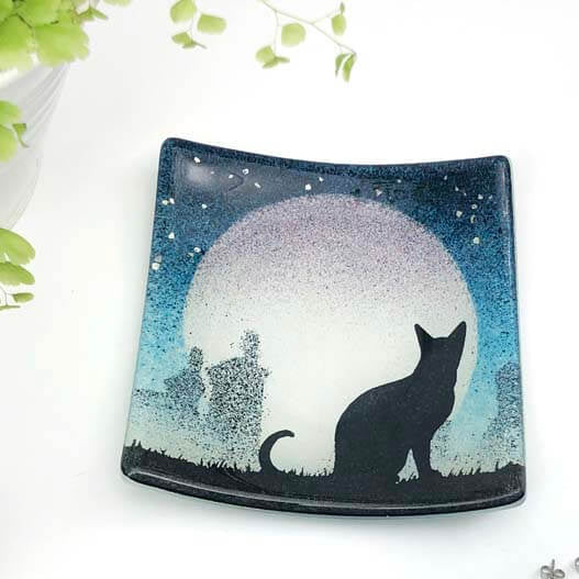 Glass Cat Dish by Colette Halstead
