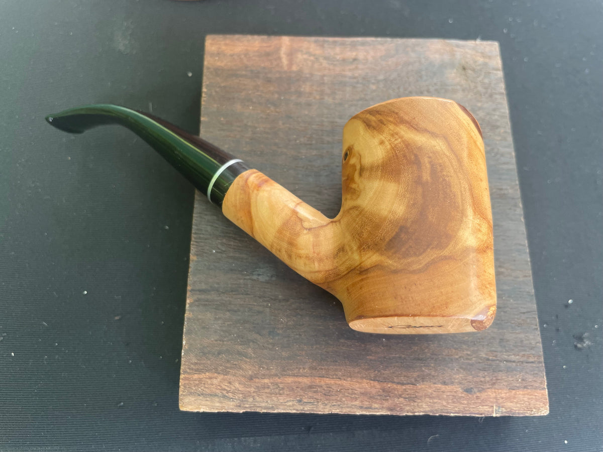 Capri Poker Tobacco Pipe