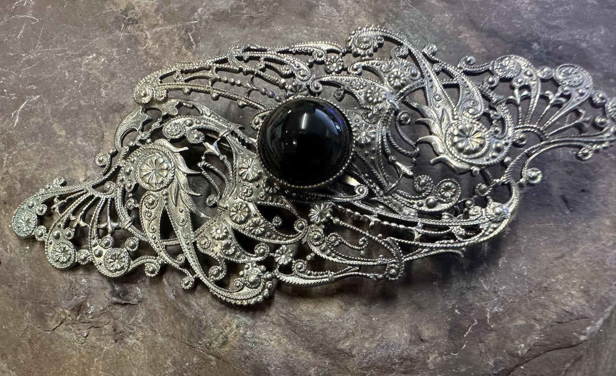 Filigree Silver Art Nouveau Design Brooch with Onyx Stone by Jess Lelong