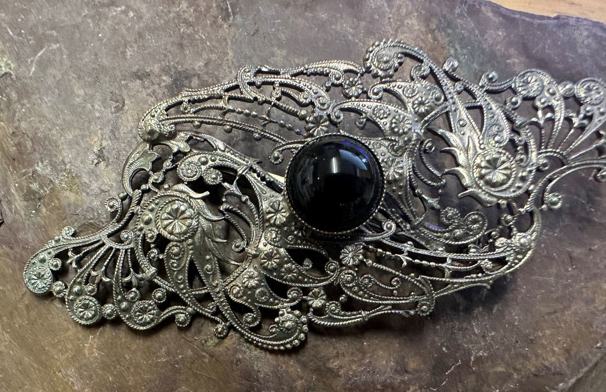 Filigree Silver Art Nouveau Design Brooch with Onyx Stone by Jess Lelong
