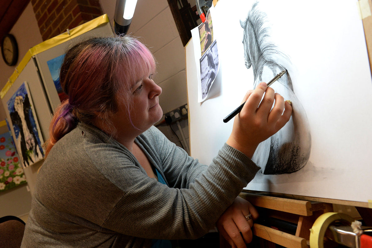 ‘Introduction to Charcoal Realism in Animals’ - Workshop with Artist, Becky Gouverneur