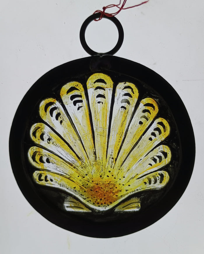 Shell - hand-crafted stained glass by Rhiannon Powell
