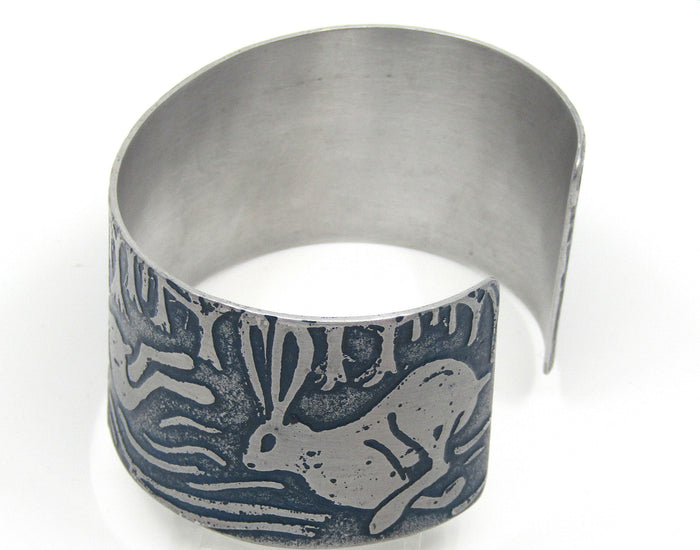 Aluminium cuff by Anna Roebuck 