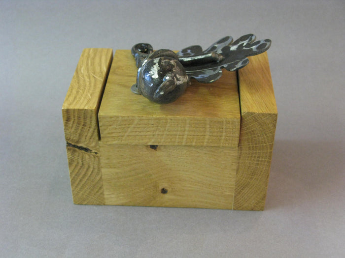 Oakleaf Mini Box, Maxine Hunt