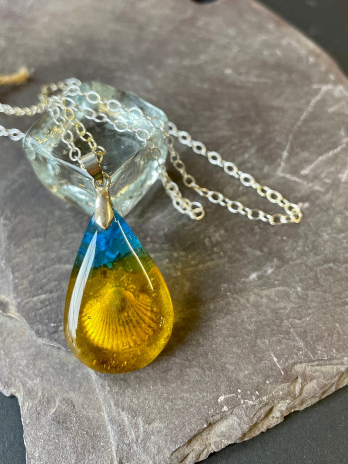 Medium Blue/Yellow Teardrop Shell Pendant