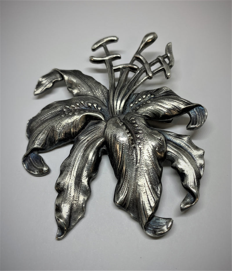 Lily Brooch by Jess Lelong