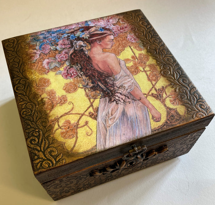 Wooden Jewellery / Tea Box by Monika Maksym featuring Ed Org Artwork