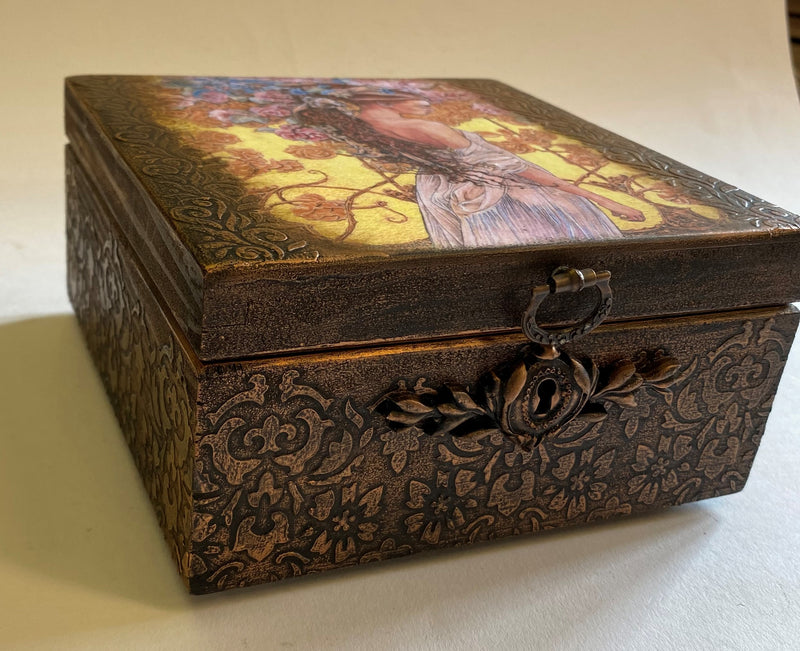 Wooden Jewellery / Tea Box by Monika Maksym featuring Ed Org Artwork