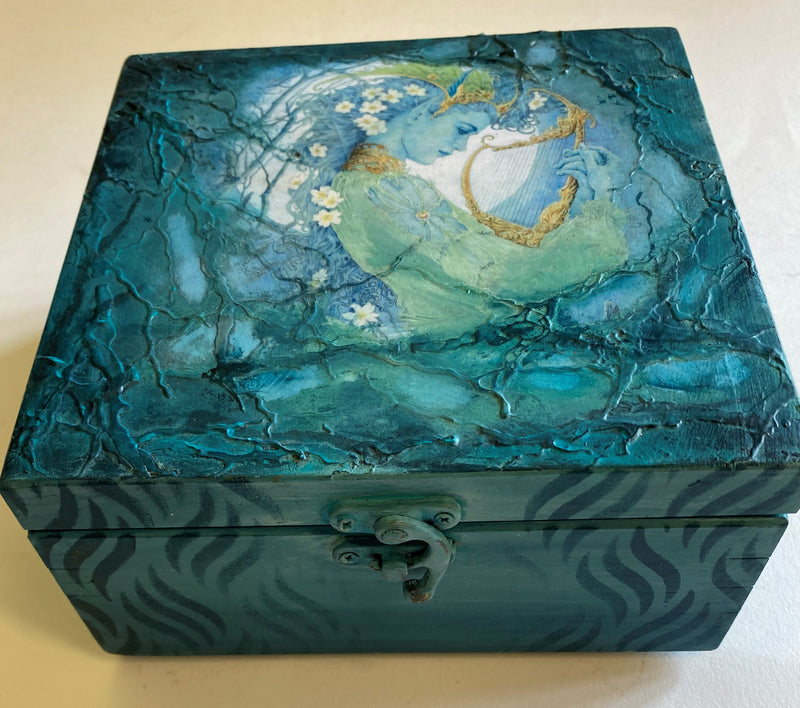 Wooden Jewellery / Tea Box by Monika Maksym featuring Ed Org Artwork