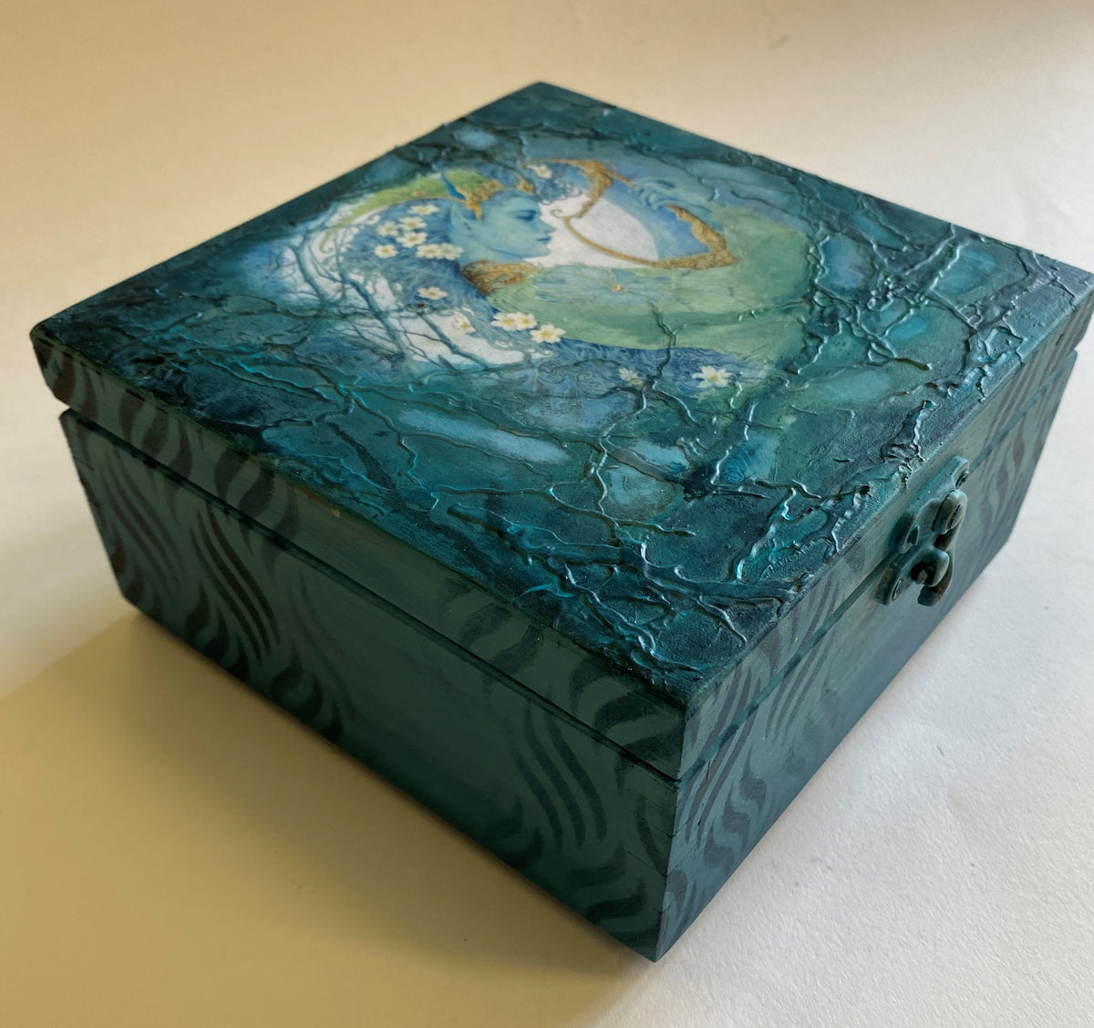 Wooden Jewellery / Tea Box by Monika Maksym featuring Ed Org Artwork