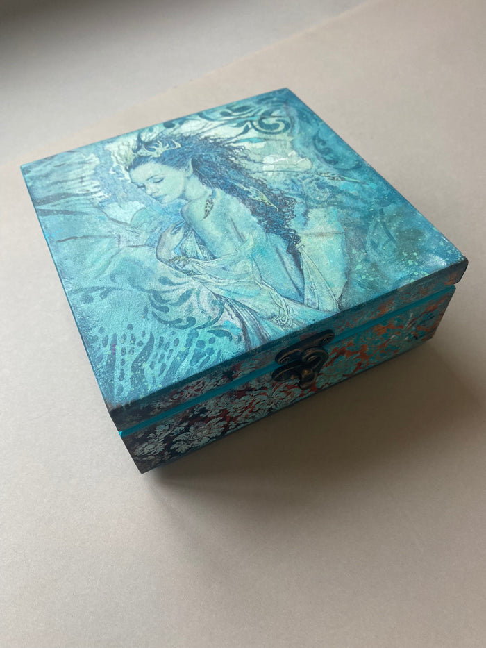 Square Jewellery / Trinket Box by Monika Maksym featuring Artwork by Ed Org (MM63)