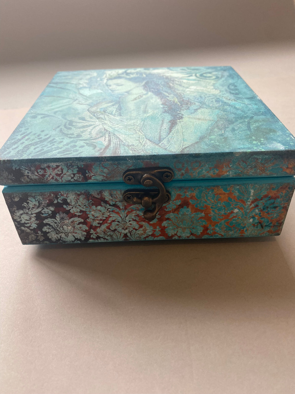 Square Jewellery / Trinket Box by Monika Maksym featuring Artwork by Ed Org (MM63)