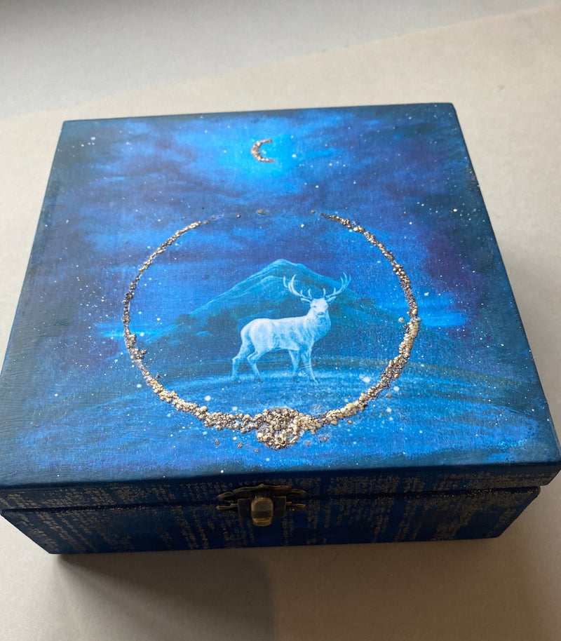 Square Jewellery / Trinket Box by Monika Maksym featuring Artwork by Mark Duffin (MM71)