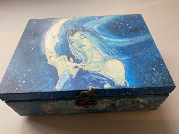 Jewellery / Trinket Box by Monika Maksym featuring Artwork by Ed Org (MM72)