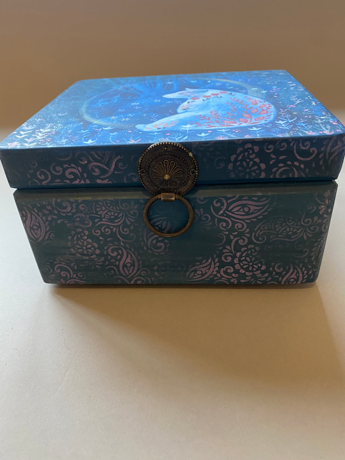Square Jewellery / Trinket Box by Monika Maksym featuring Artwork by Kae Winter (MM86)