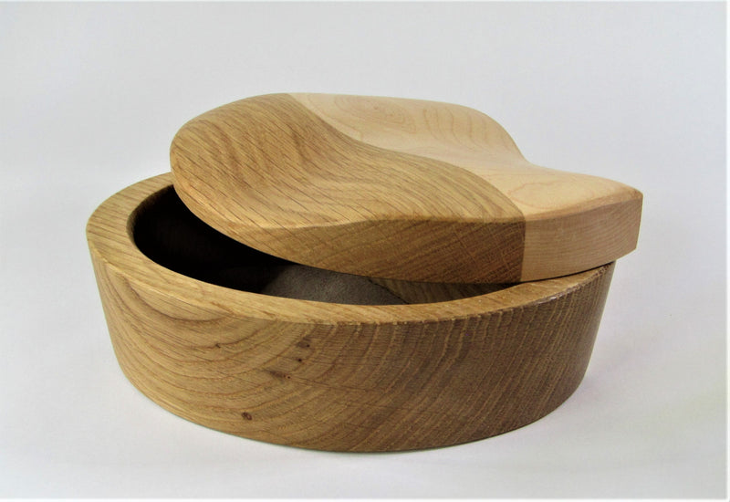 Wooden Swing Lid Box by Martin Stephenson